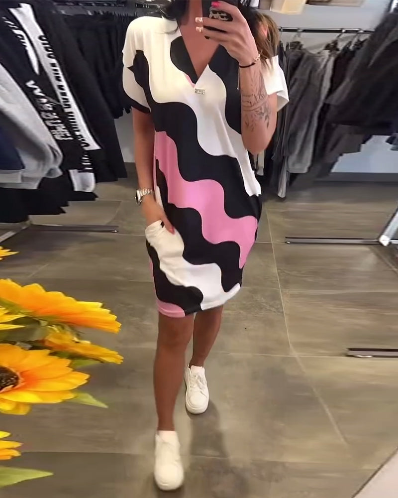 KARINA | WAVE PRINT DRESS WITH V-NECK