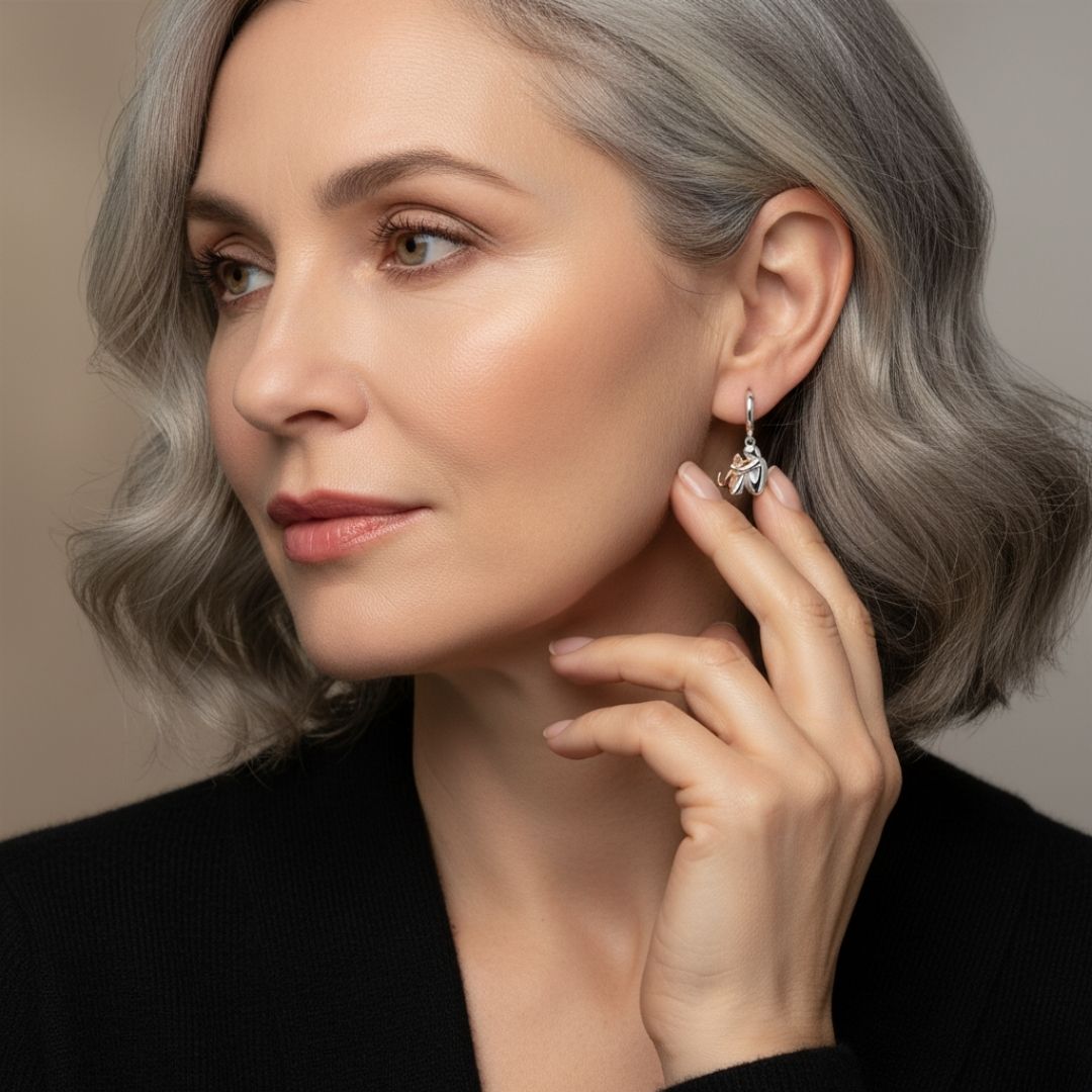 Lily™ | Cat Icon Earrings (Round Closure)