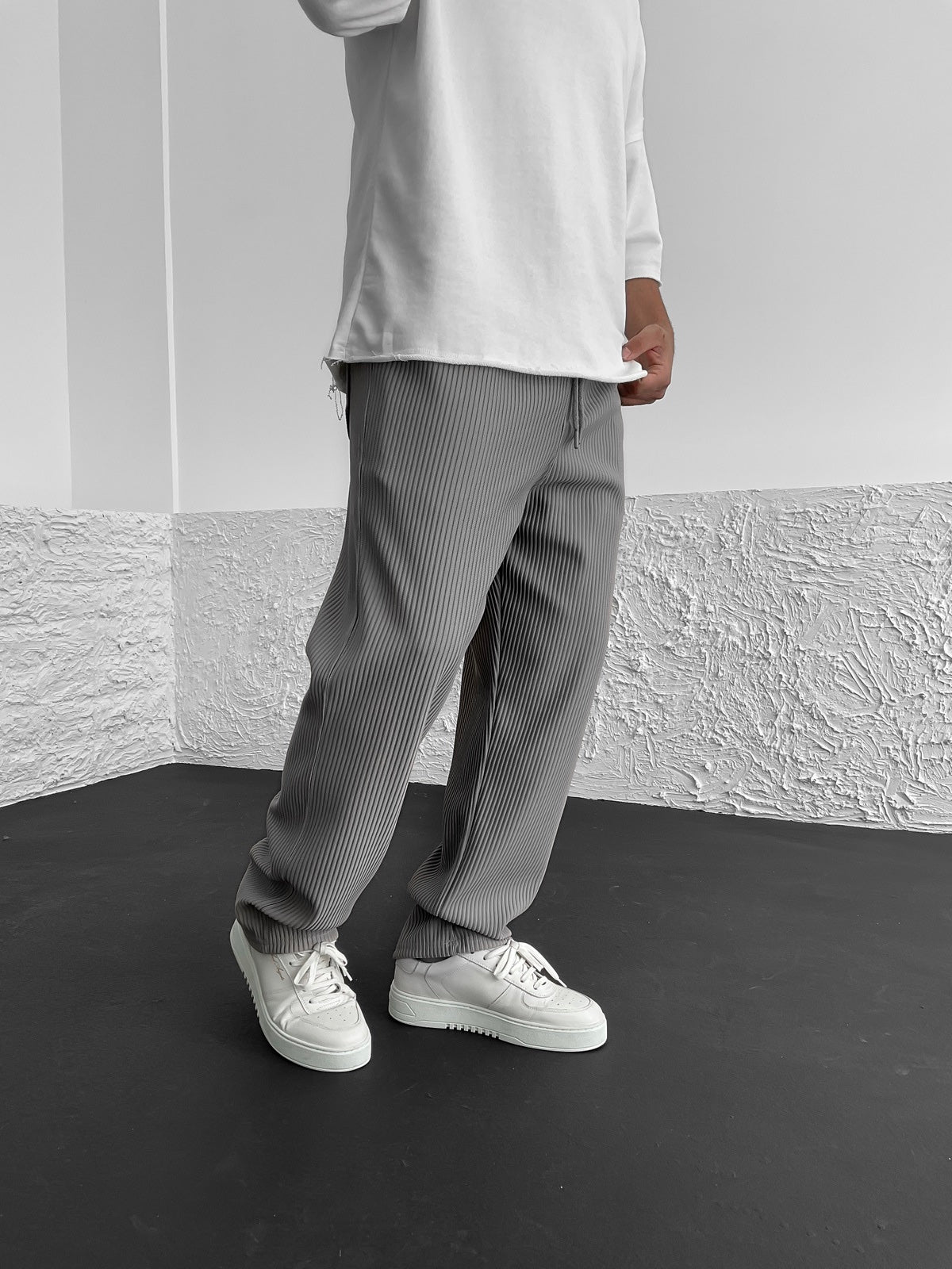 Relaxed Fit Ribbed Trousers