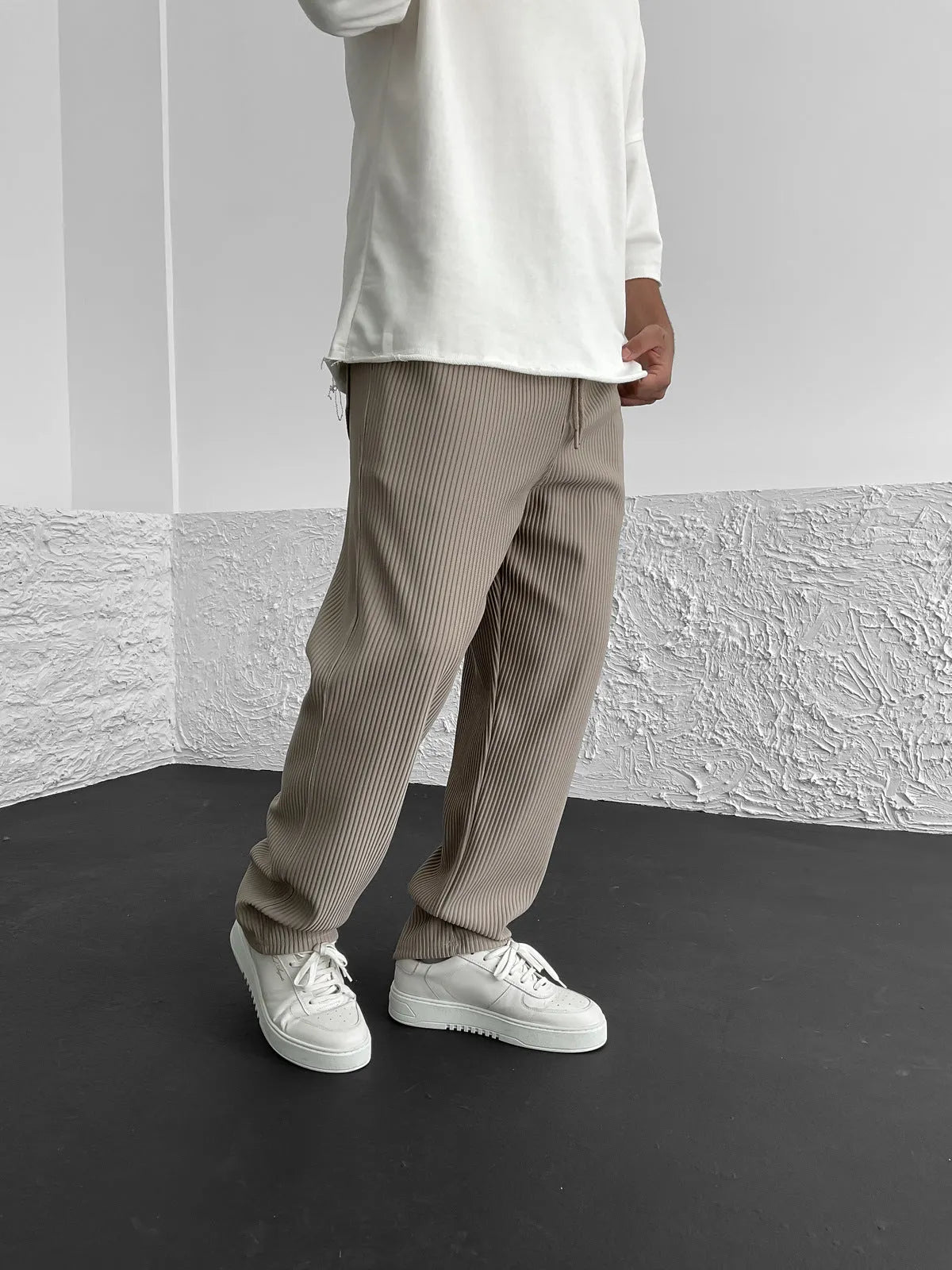 Relaxed Fit Ribbed Trousers