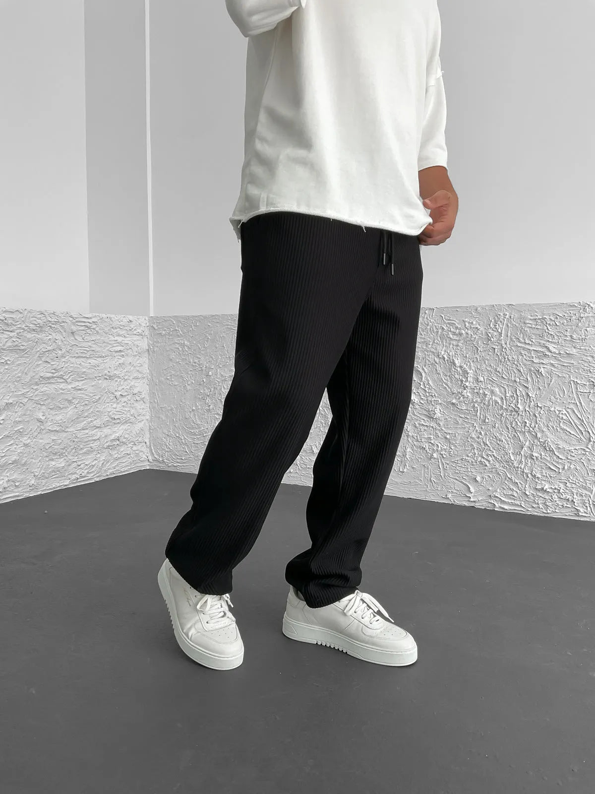Relaxed Fit Ribbed Trousers