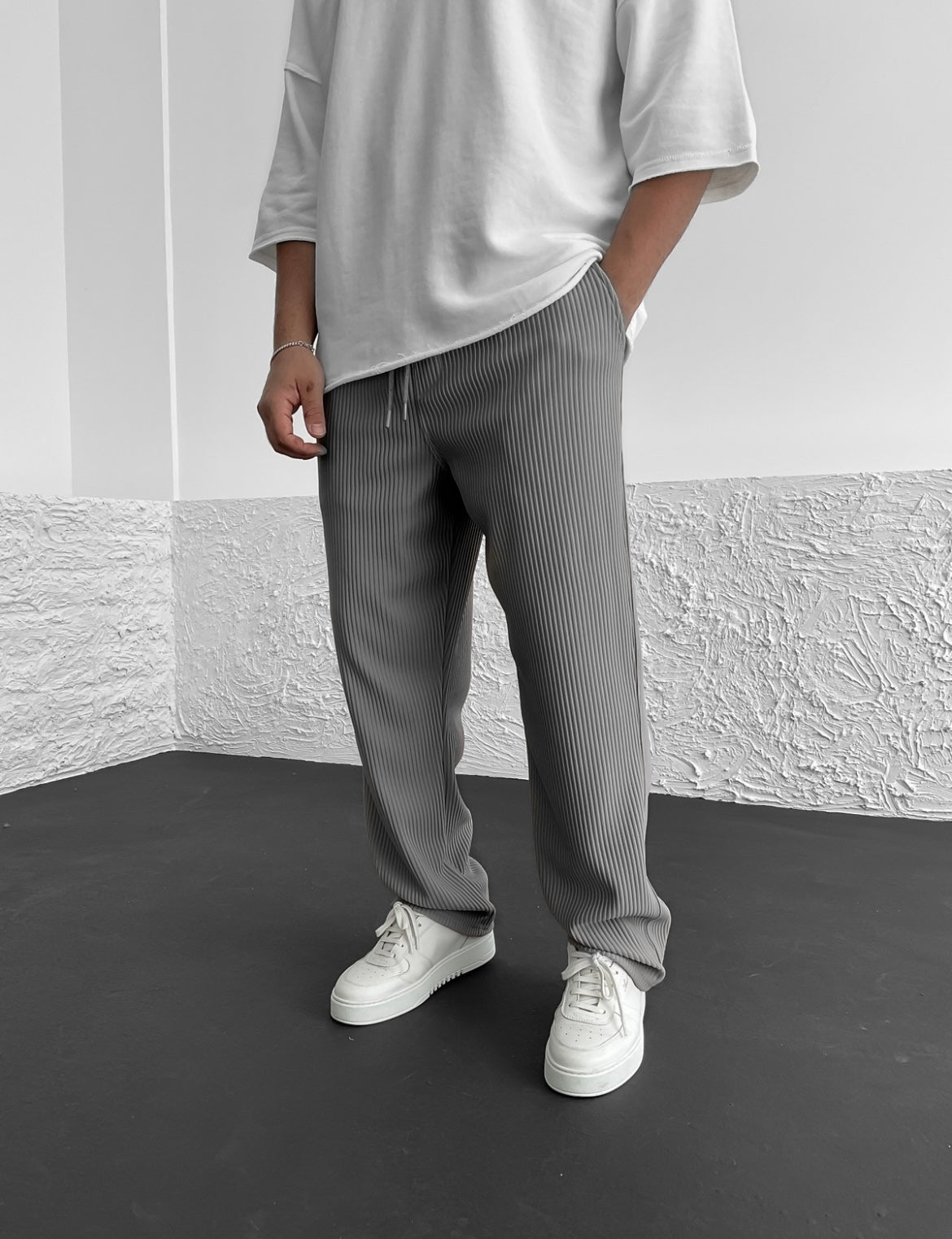 Relaxed Fit Ribbed Trousers