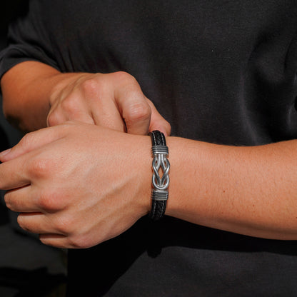 Infinity Knot Bracelet for Son - Engraved Name Gift Set