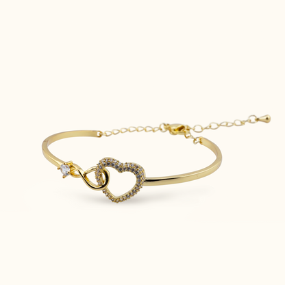Infinity Heart Bracelet "Forever Connected"