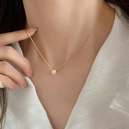 Cléa Moissanite Necklace