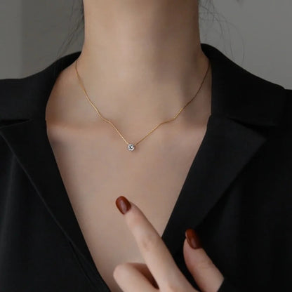 Cléa Moissanite Necklace