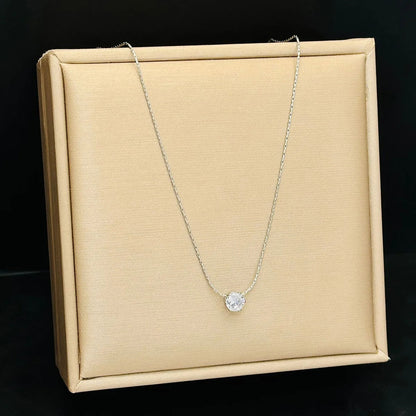Cléa Moissanite Necklace