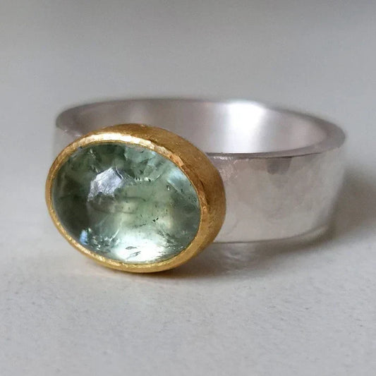 Vintage Green Ring with a Round Stone