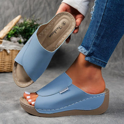 🔥Last promotion 50% off - Comfortable Women's Leather Slippers with Thick Sole and Arch Support