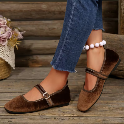 BelleRue | Vintage Mary Jane Square-Toe Flats