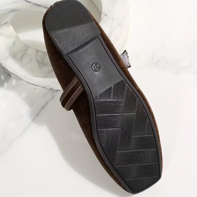 BelleRue | Vintage Mary Jane Square-Toe Flats