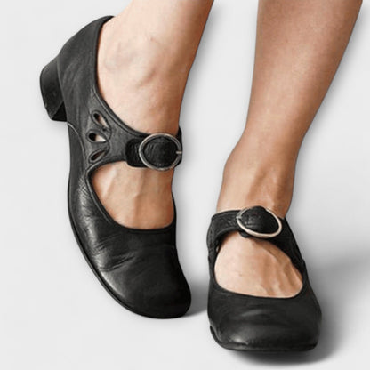 Isabela | Retro Leather Buckle Shoes