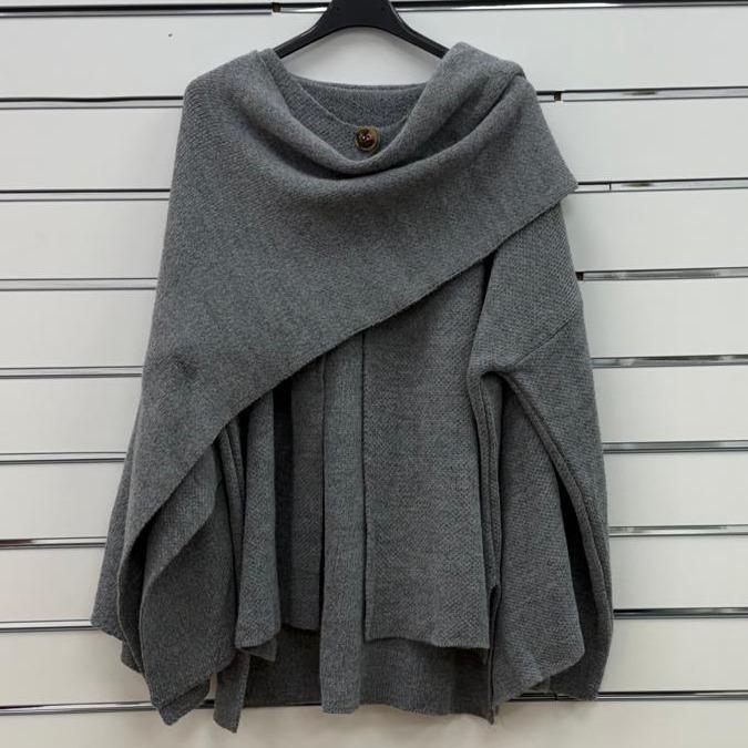 Elara | Knitted Cape with Integrated Scarf